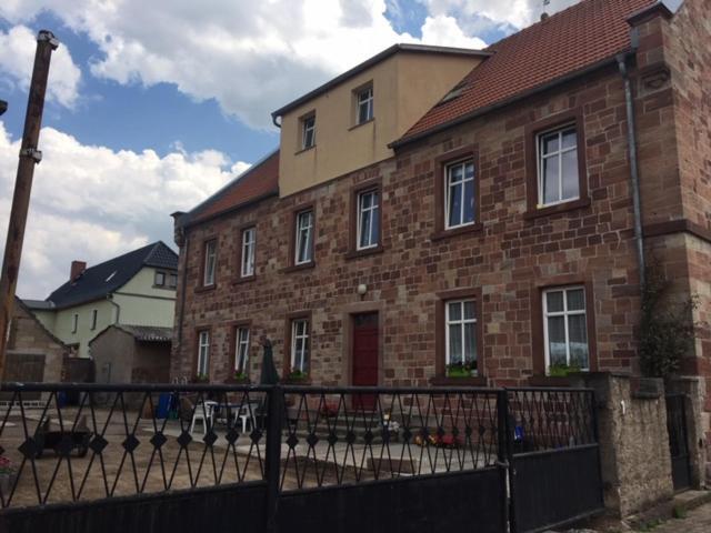 Karsdorf "Alte Schule" Im Burgenlandkreisアパートメント エクステリア 写真